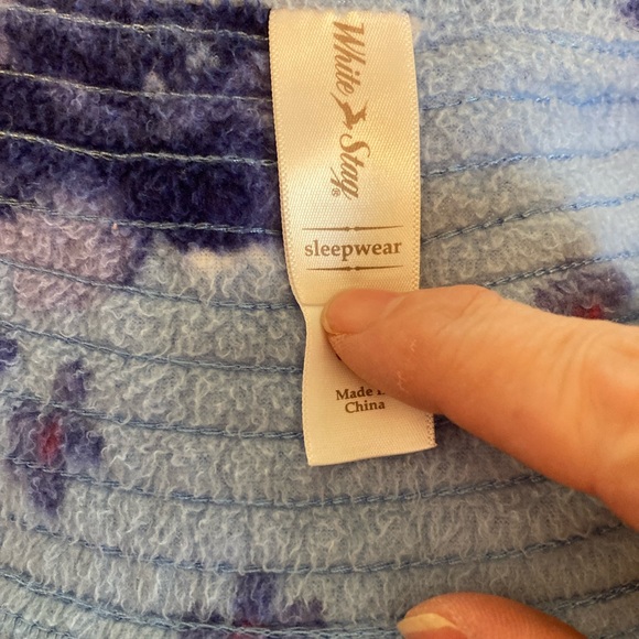 Size Medium Women’s house robe     White Stag Sleep Wear Has 2 pockets Snap Up - Picture 4 of 5